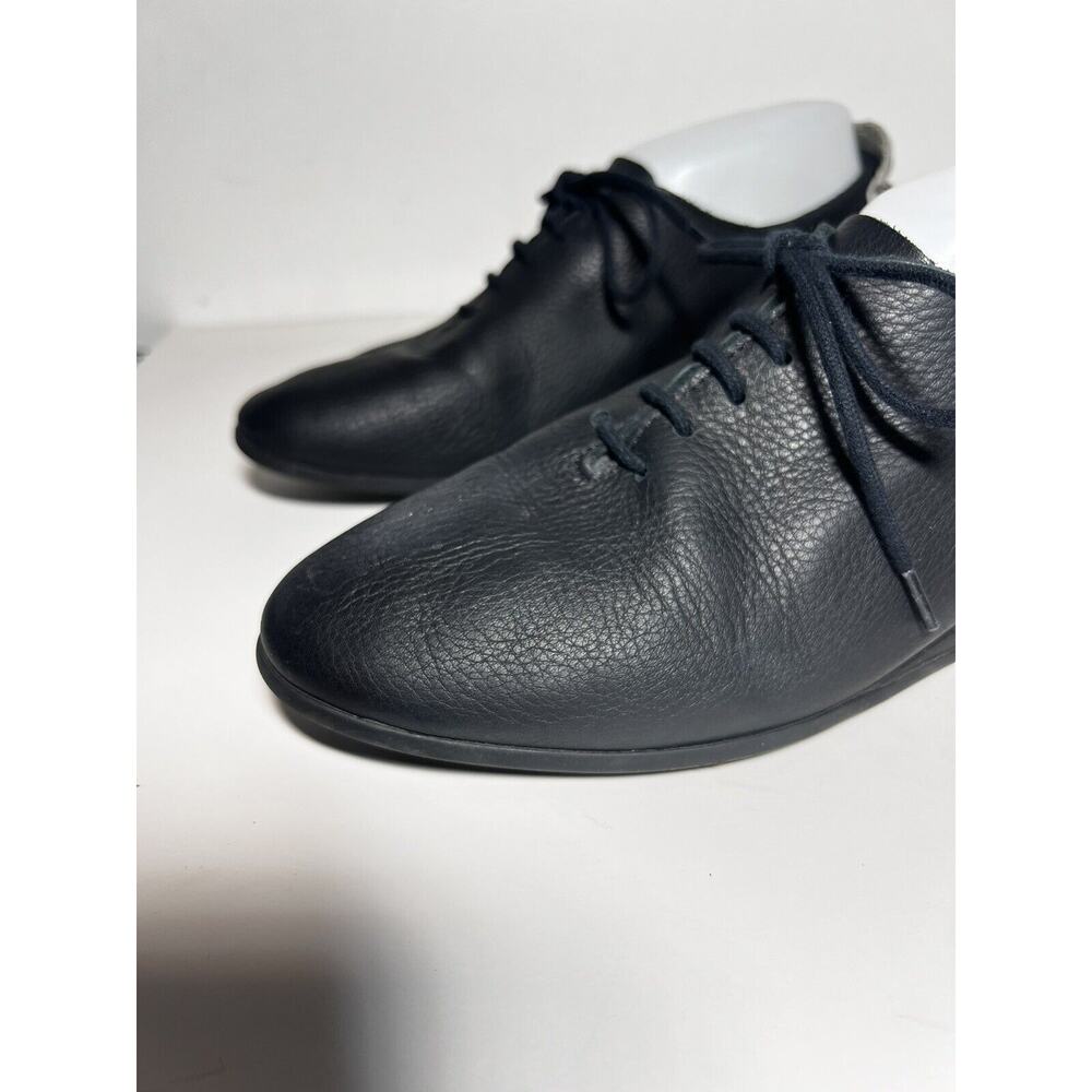 Arche Black Leather Lace-Up Flats with Leopard Heel Accent - Picture 2 of 13